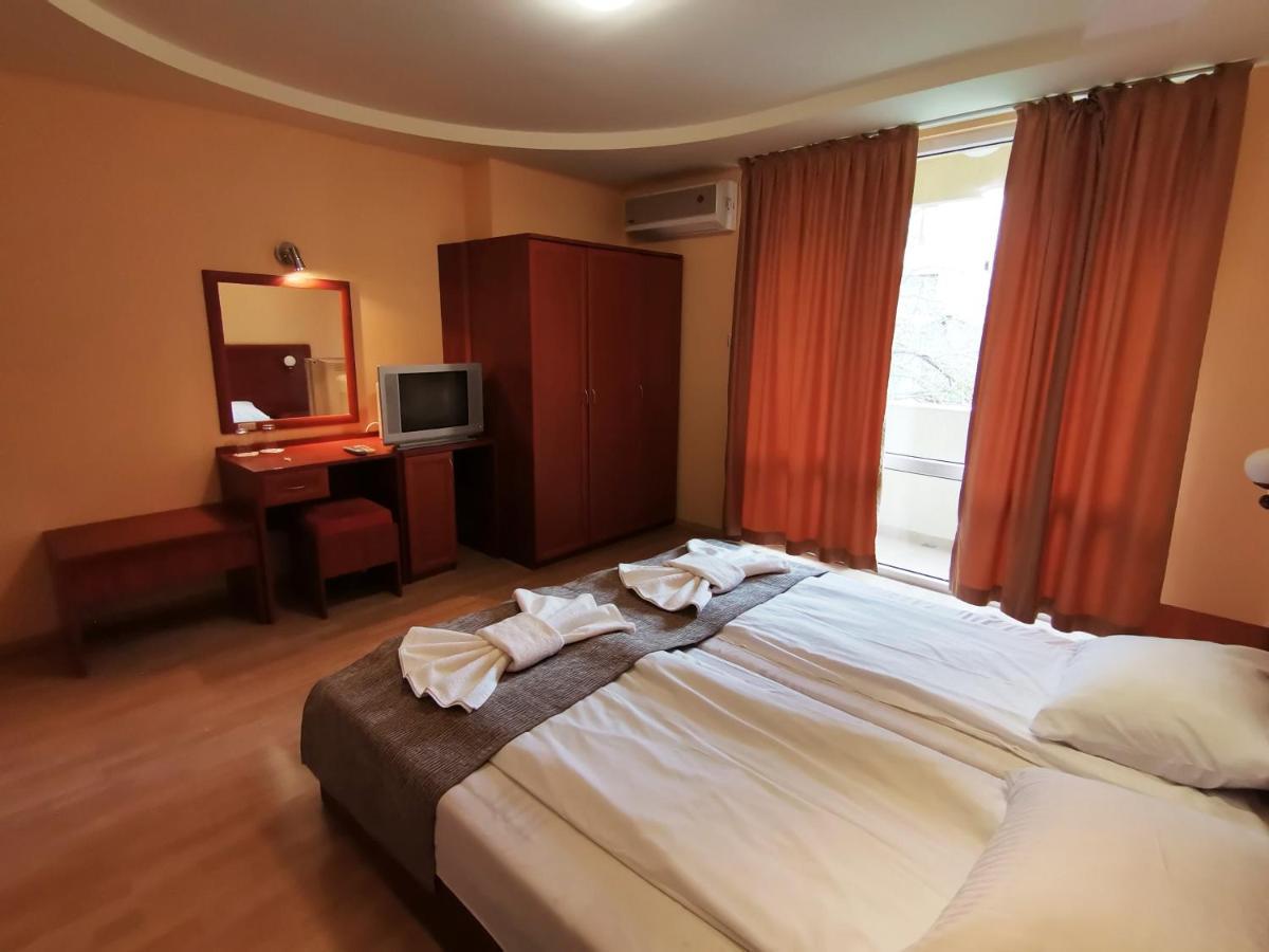 Paris Hotel بالشيك المظهر الخارجي الصورة