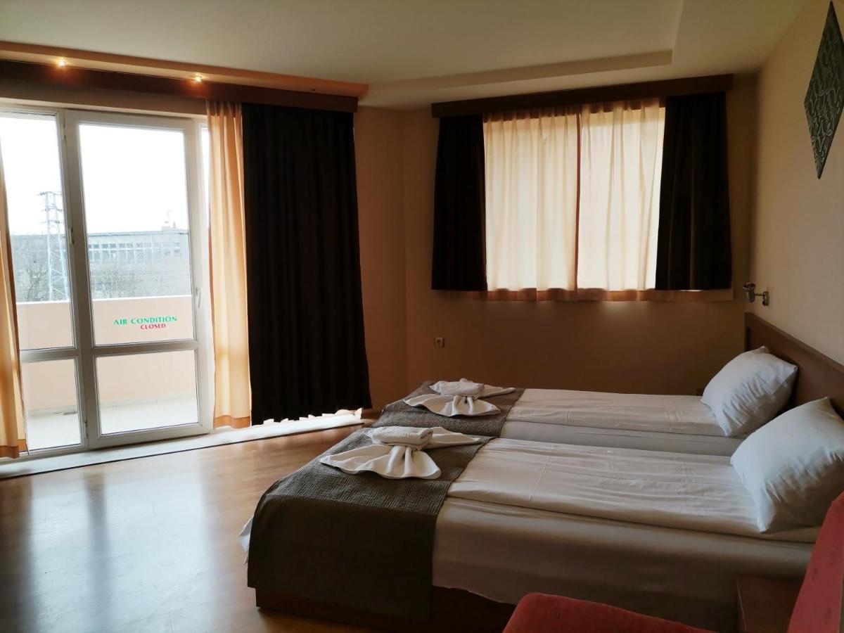 Paris Hotel بالشيك المظهر الخارجي الصورة