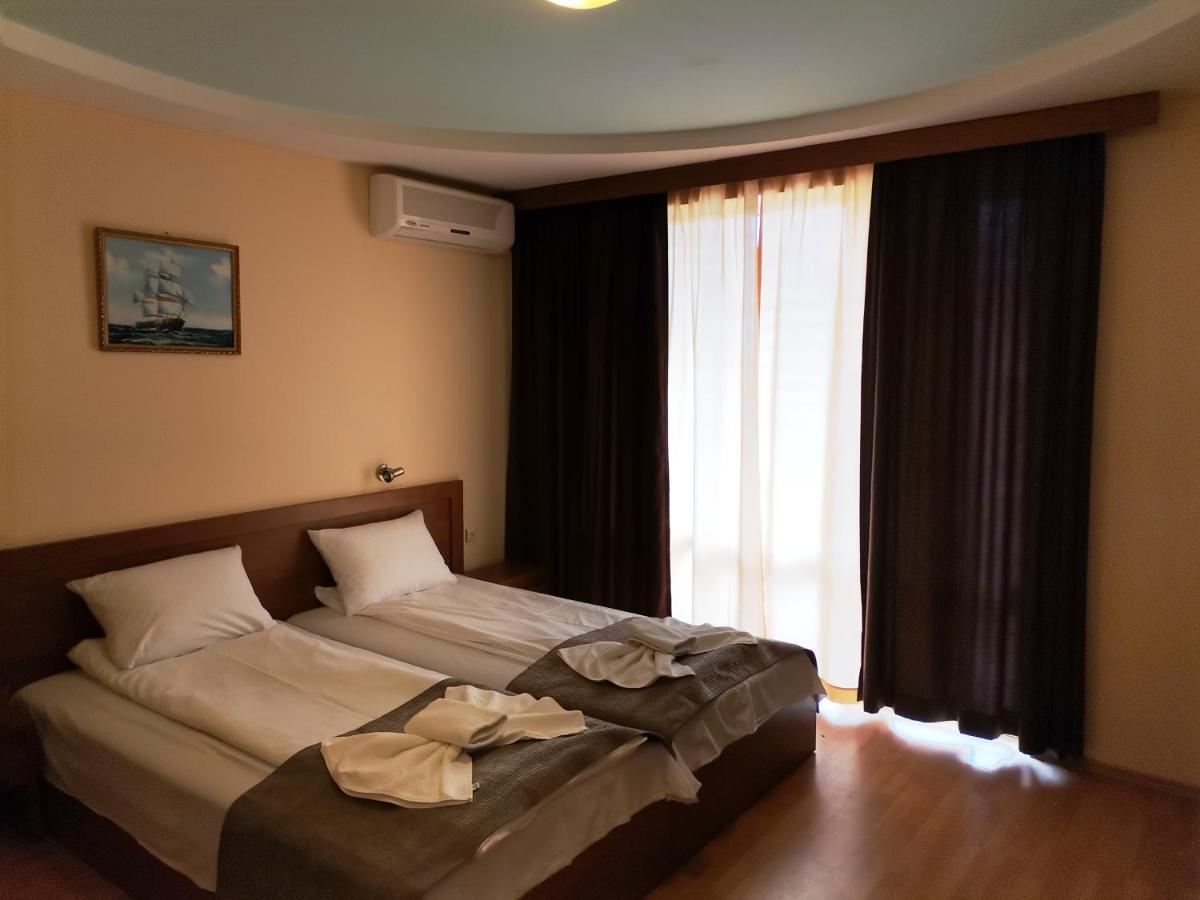 Paris Hotel بالشيك المظهر الخارجي الصورة