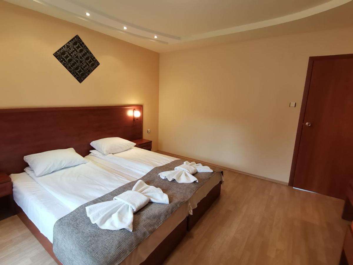 Paris Hotel بالشيك المظهر الخارجي الصورة